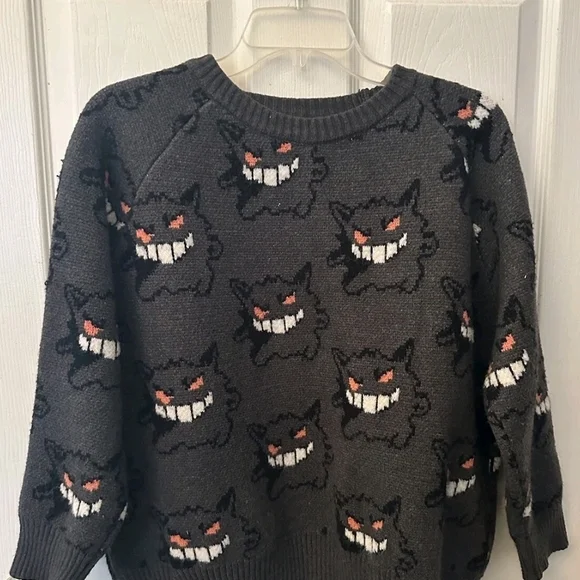 Men's Gray Sweater with Graphic Design - Picture 5 of 9